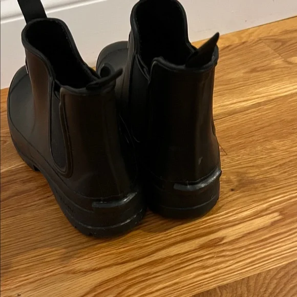 Barbour Black Waterproof Ankle Boots - Picture 3 of 3